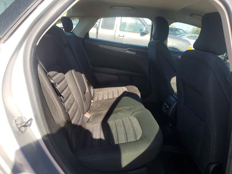 Photo 10 from auction – 2018 FORD FUSION with VIN 3FA6P0LU1JR195036