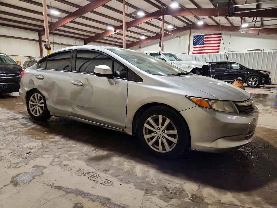 Снимка 4 от търг – 2012 HONDA CIVIC с VIN 19XFB2F89CE381453