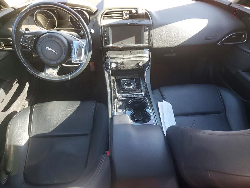 صورة رقم 8 من المزاد - 2017 JAGUAR XE مع VIN SAJAJ4BN4HA976646