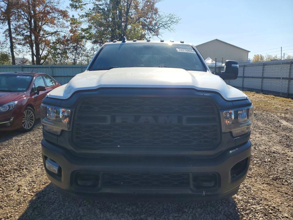 Снимка 5 от търг – 2023 RAM 3500 с VIN 3C63RRGL3PG542066