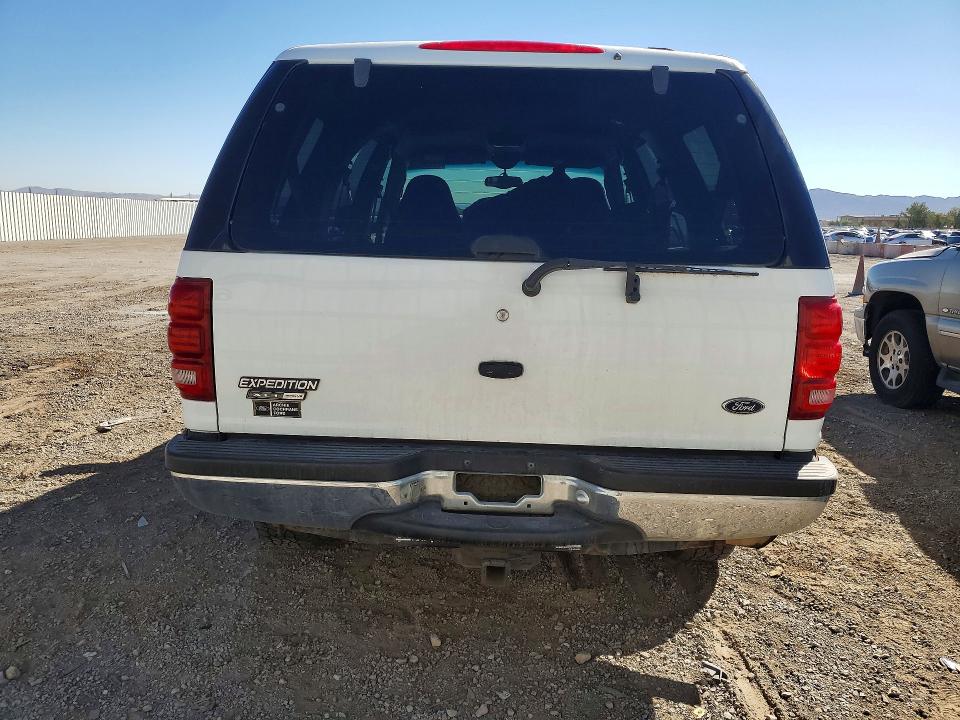 Zdjęcie 6 z aukcji – 2002 FORD EXPEDITION z VIN 1FMPU16L32LA53895