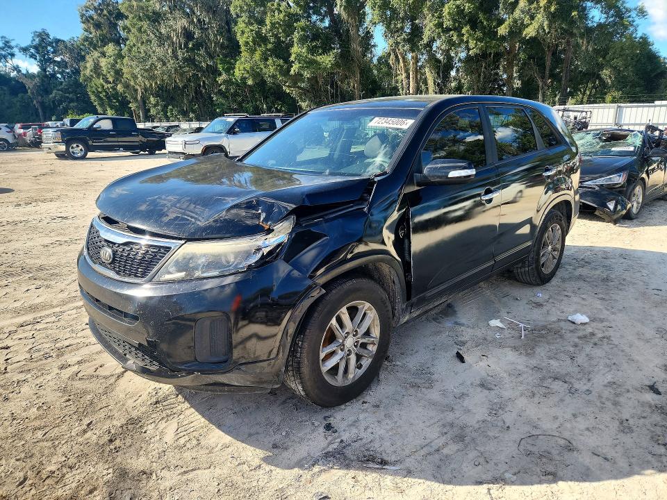 KIA SORENTO 2015 with VIN 5XYKT3A66FG620195 - Photo from auction