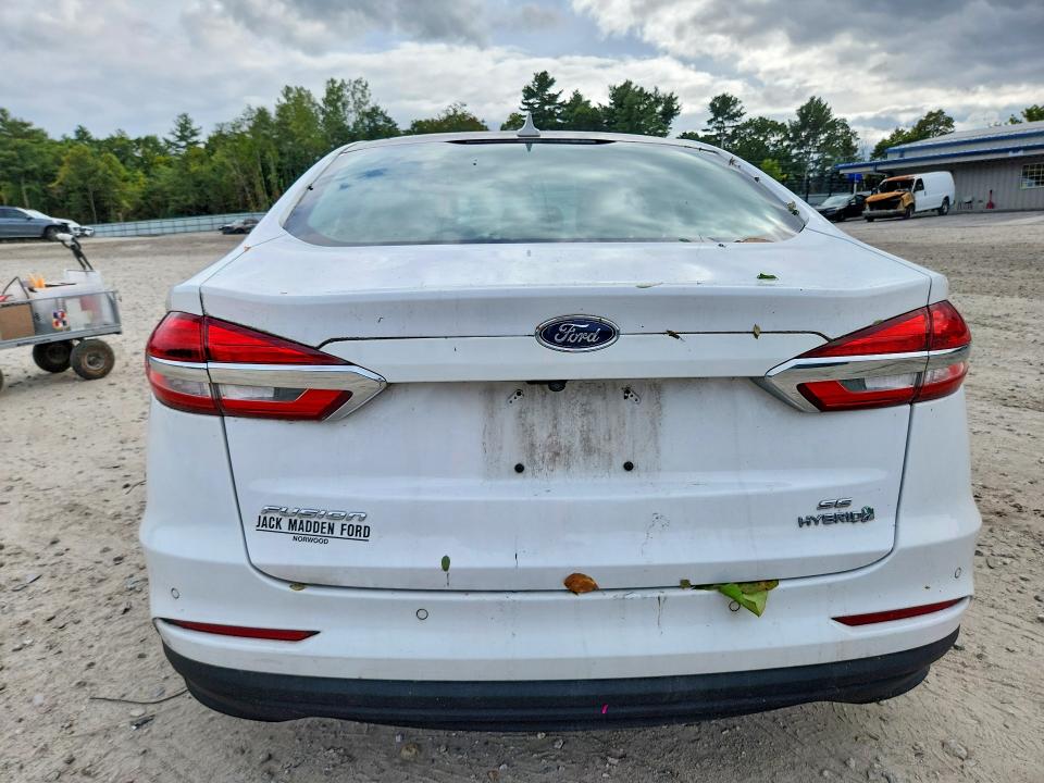 Foto 6 de la subasta – 2019 FORD FUSION con VIN 3FA6P0LU9KR101163