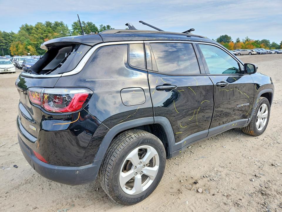 Zdjęcie 3 z aukcji – 2019 JEEP COMPASS z VIN 3C4NJDBB8KT850568