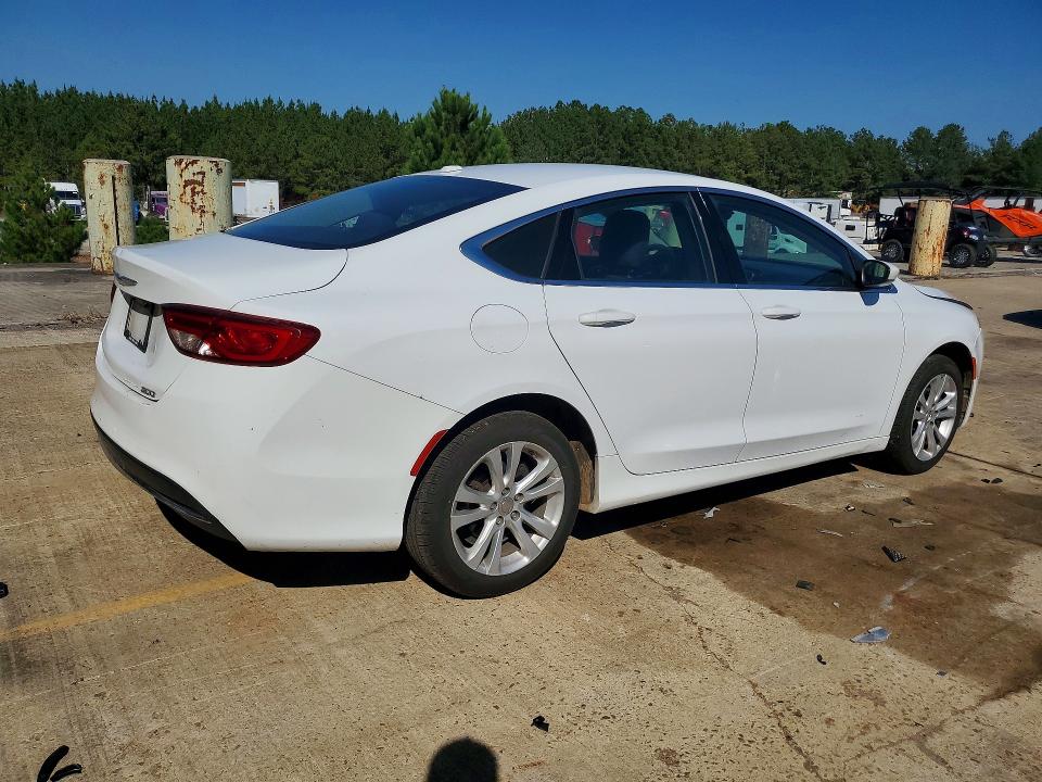 Photo 3 from auction – 2015 CHRYSLER 200 with VIN 1C3CCCAB5FN642803