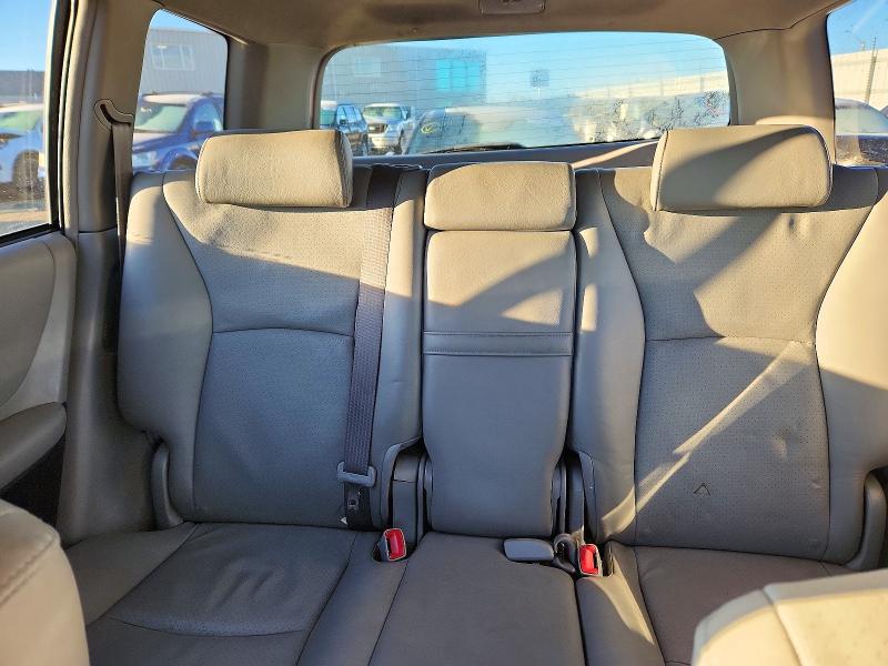 Снимка 10 от търг – 2005 TOYOTA HIGHLANDER с VIN JTEHP21AX50125589