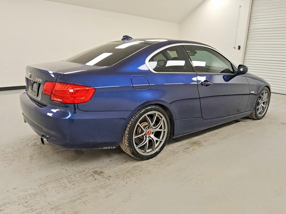 Снимка 3 от търг – 2011 BMW 335 с VIN WBAKG7C55BE801806