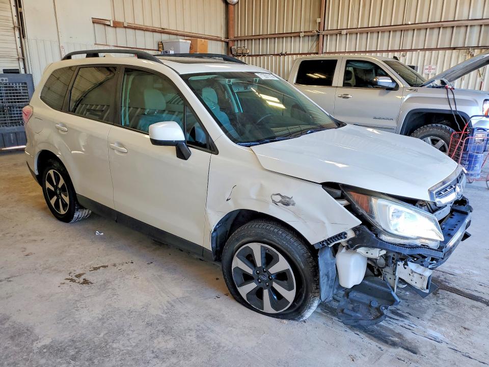 Zdjęcie 4 z aukcji – 2017 SUBARU FORESTER z VIN JF2SJAGC8HH564912
