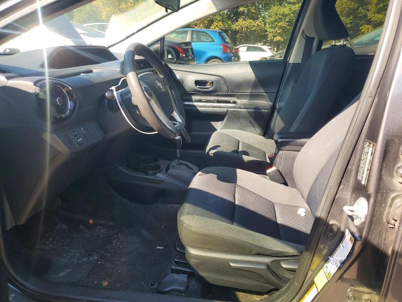 Снимка 7 от търг – 2015 TOYOTA PRIUS C с VIN JTDKDTB32F1096108