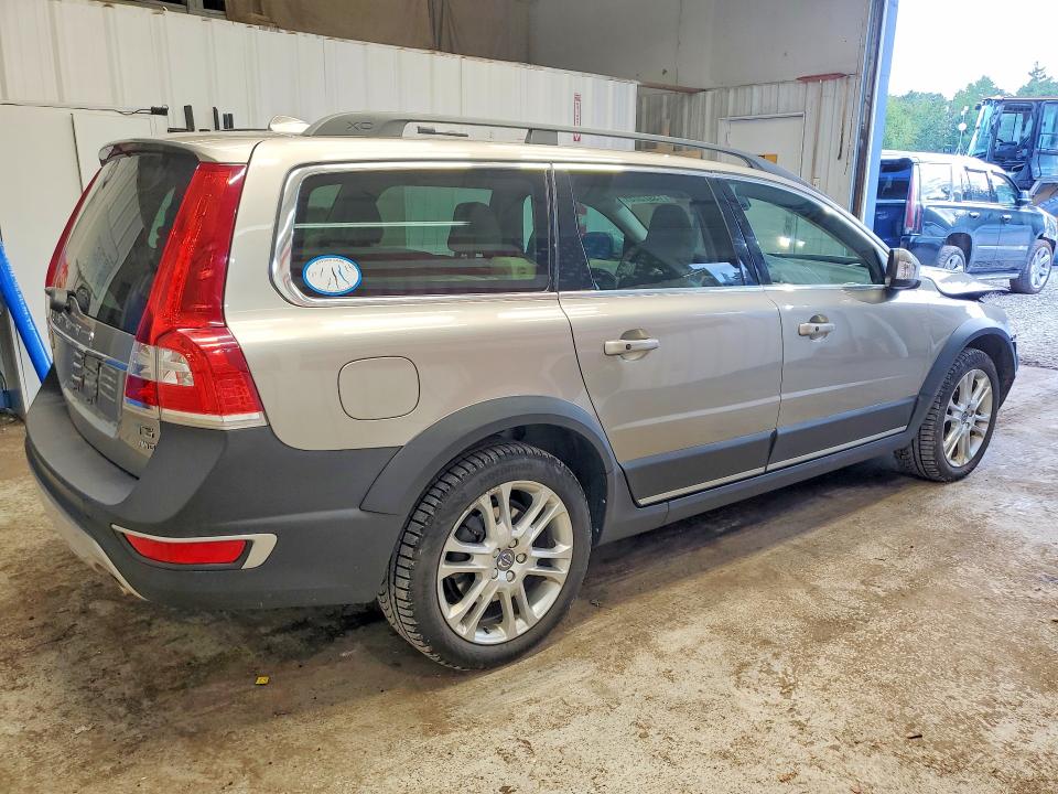 Photo 3 from auction – 2016 VOLVO XC70 with VIN YV4612NKXG1261554