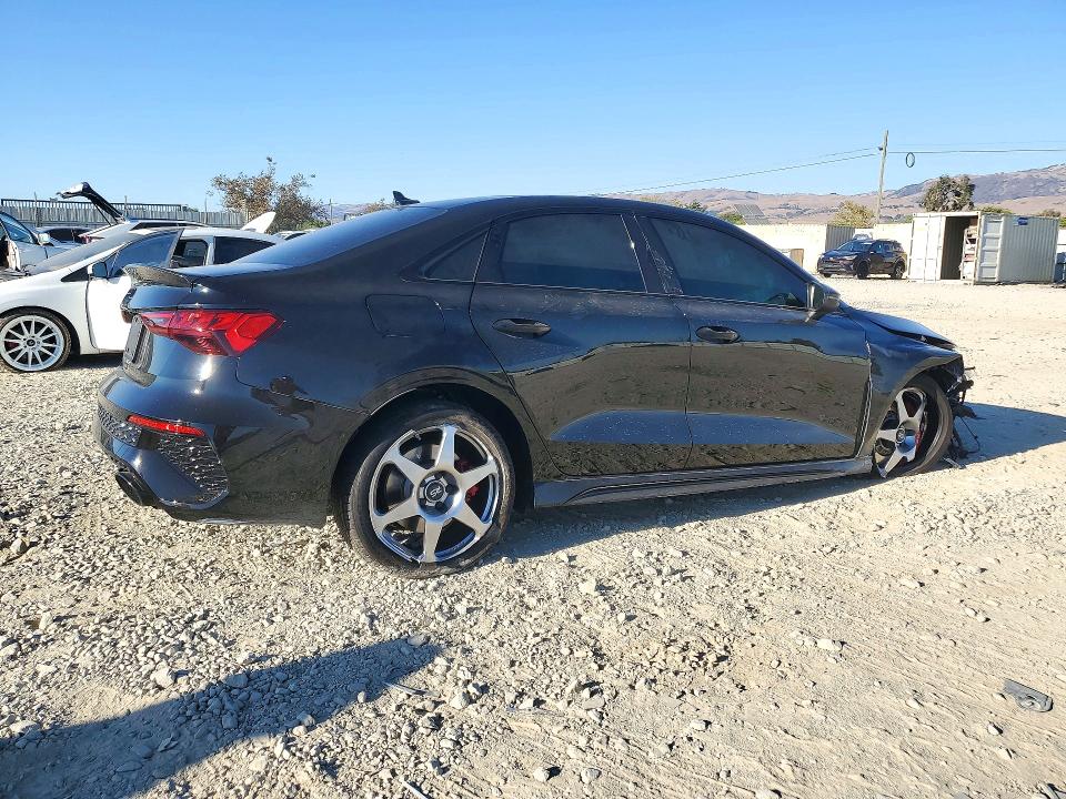 Foto 3 de la subasta – 2024 AUDI RS3 con VIN WUAG4DGY9RA911279