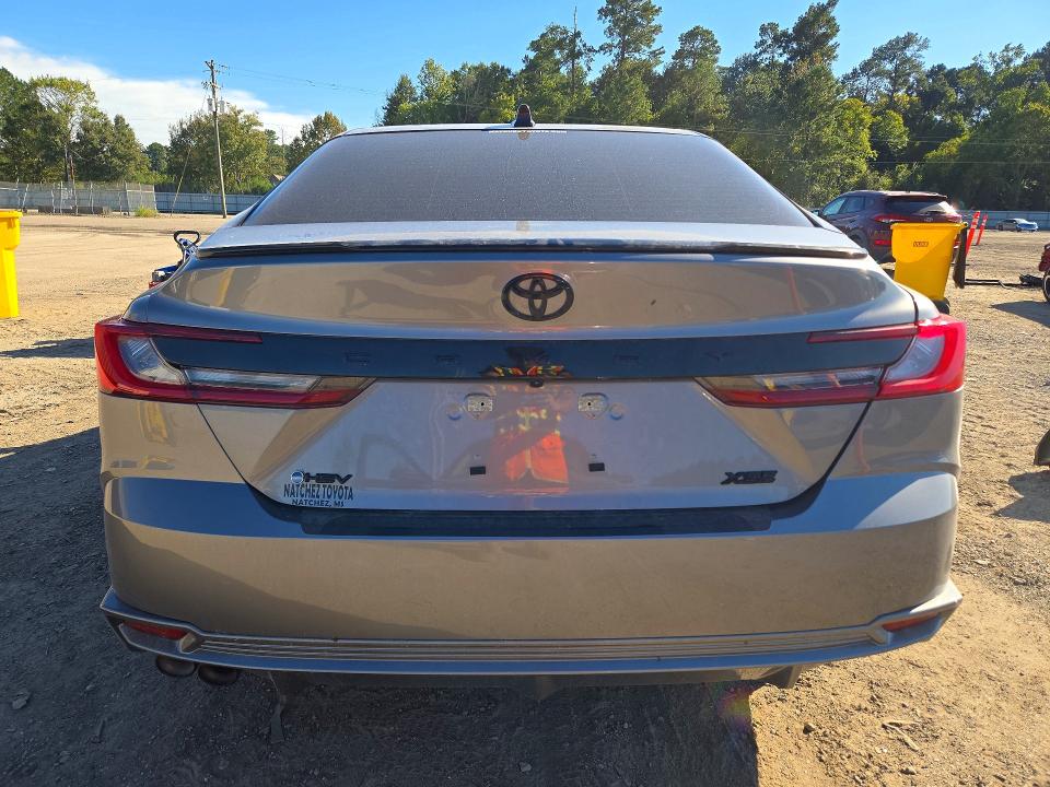 Снимка 6 от търг – 2026 TOYOTA CAMRY с VIN 4T1DAACK2TU315232