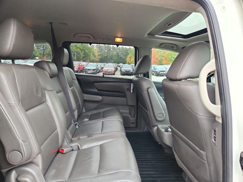 Photo 11 from auction – 2016 HONDA ODYSSEY with VIN 5FNRL5H64GB105110
