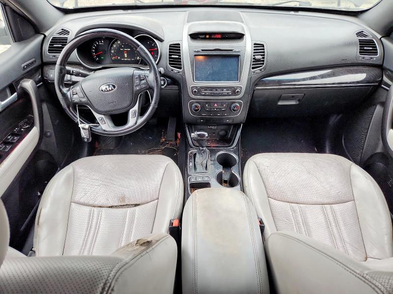 Photo 8 from auction – 2015 KIA SORENTO with VIN 5XYKWDA79FG642360
