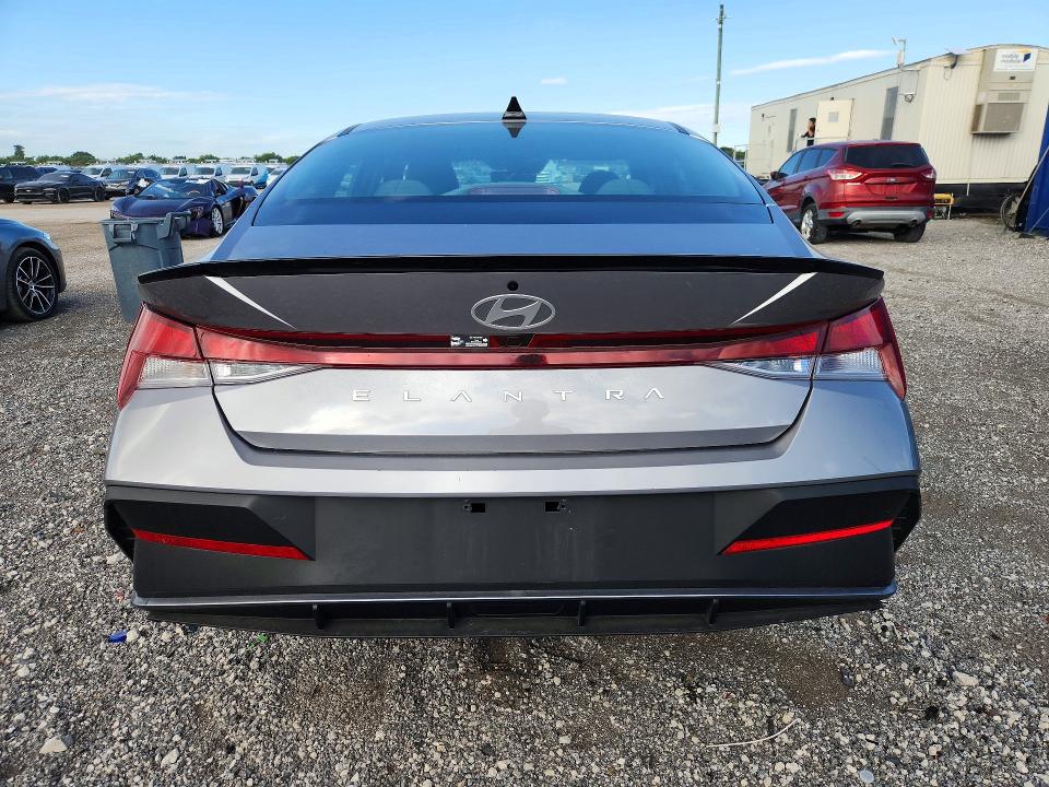 Photo 6 from auction – 2026 HYUNDAI ELANTRA with VIN KMHLM4DG2TU134064