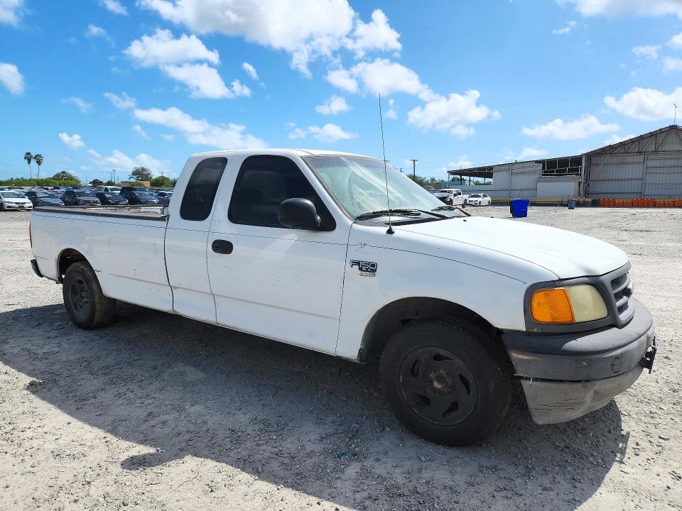 Photo 4 from auction – 2004 FORD F-150 HERITAGE with VIN 2FTRX17W34CA74529