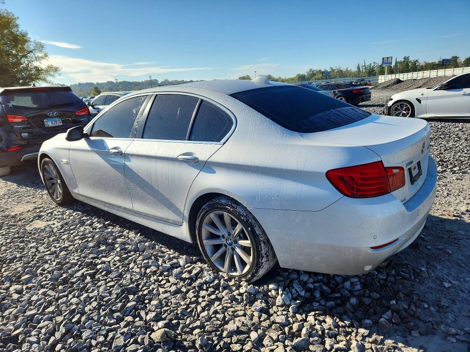 Снимка 2 от търг – 2015 BMW 535 с VIN WBA5B3C55FD541133