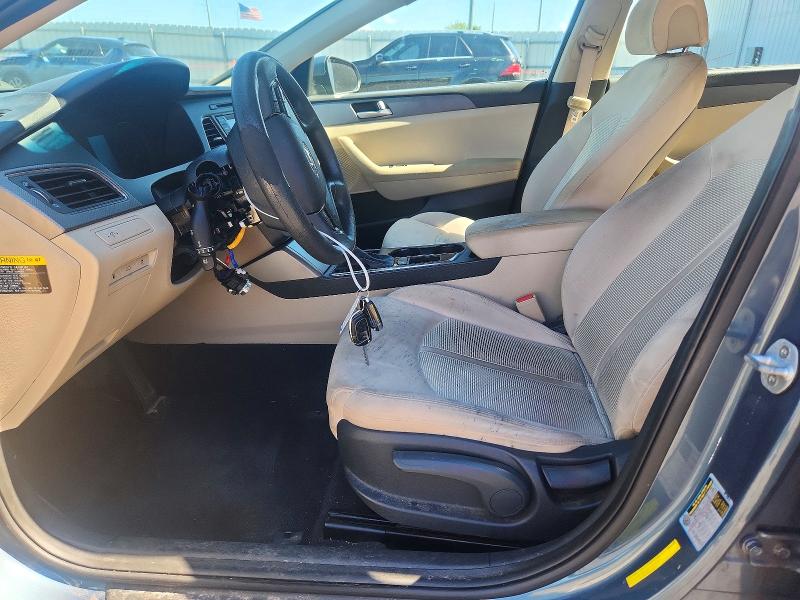 Снимка 7 от търг – 2016 HYUNDAI SONATA с VIN 5NPE24AF4GH410873