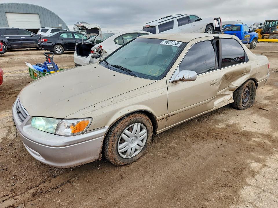 TOYOTA CAMRY 2000 с VIN JT2BG22K5Y0530466 - Снимка от търг