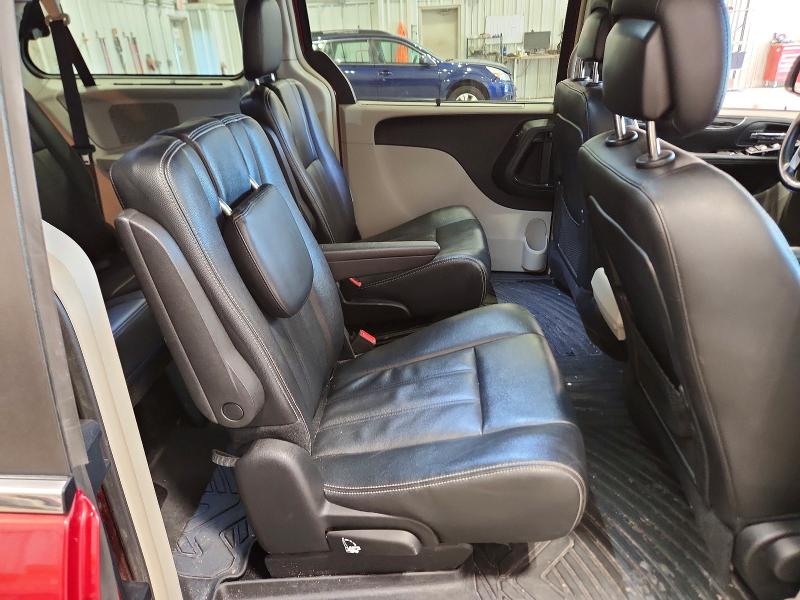 Снимка 11 от търг – 2016 CHRYSLER TOWN & COUNTRY с VIN 2C4RC1BG3GR175163