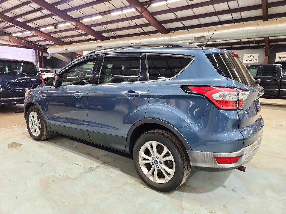 Photo 2 from auction – 2018 FORD ESCAPE with VIN 1FMCU9GD4JUA58214