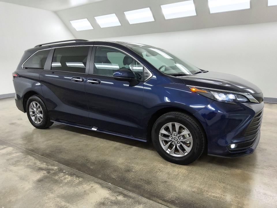 Photo 4 from auction – 2025 TOYOTA SIENNA with VIN 5TDYRKEC6SS238586
