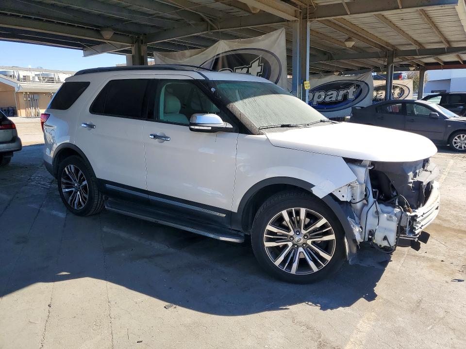 Снимка 4 от търг – 2016 FORD EXPLORER с VIN 1FM5K8HT0GGC59646
