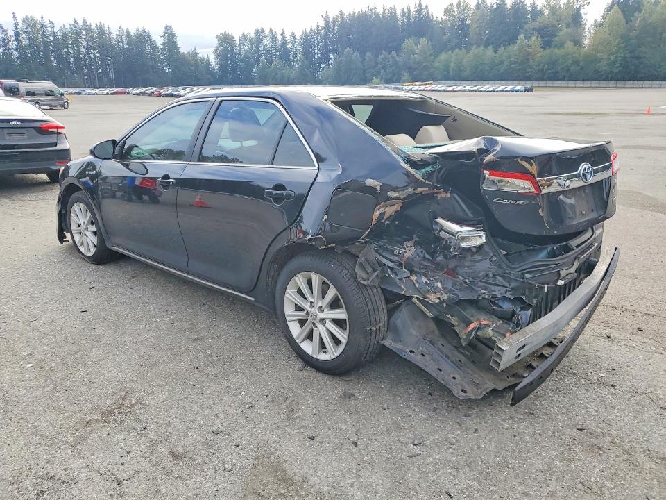 Снимка 2 от търг – 2014 TOYOTA CAMRY HYBRID с VIN 4T1BD1FK1EU104777