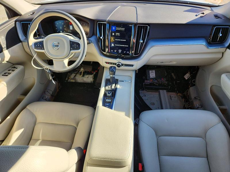 Снимка 8 от търг – 2020 VOLVO XC60 с VIN YV4A22RK9L1502922