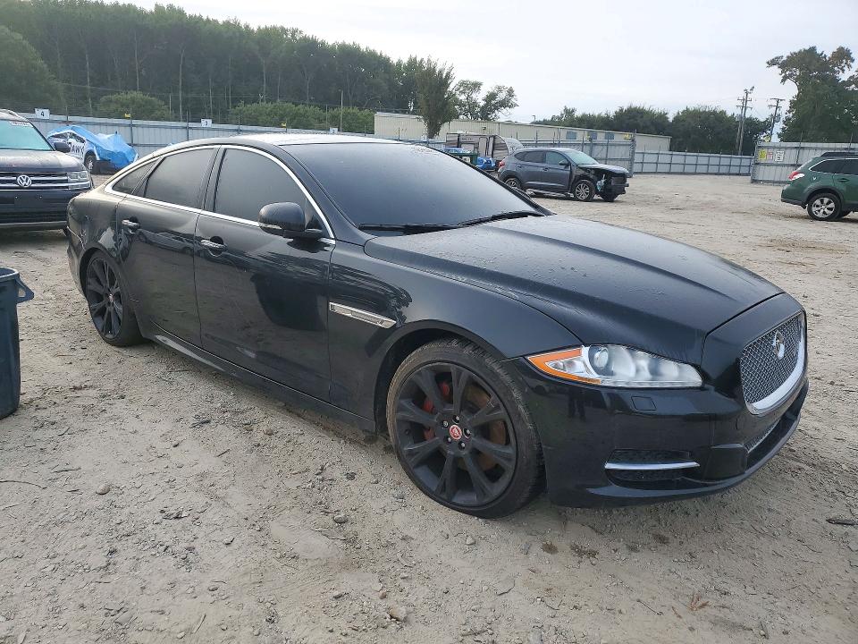 Снимка 4 от търг – 2015 JAGUAR XJ с VIN SAJXJ1CDXF8V88954
