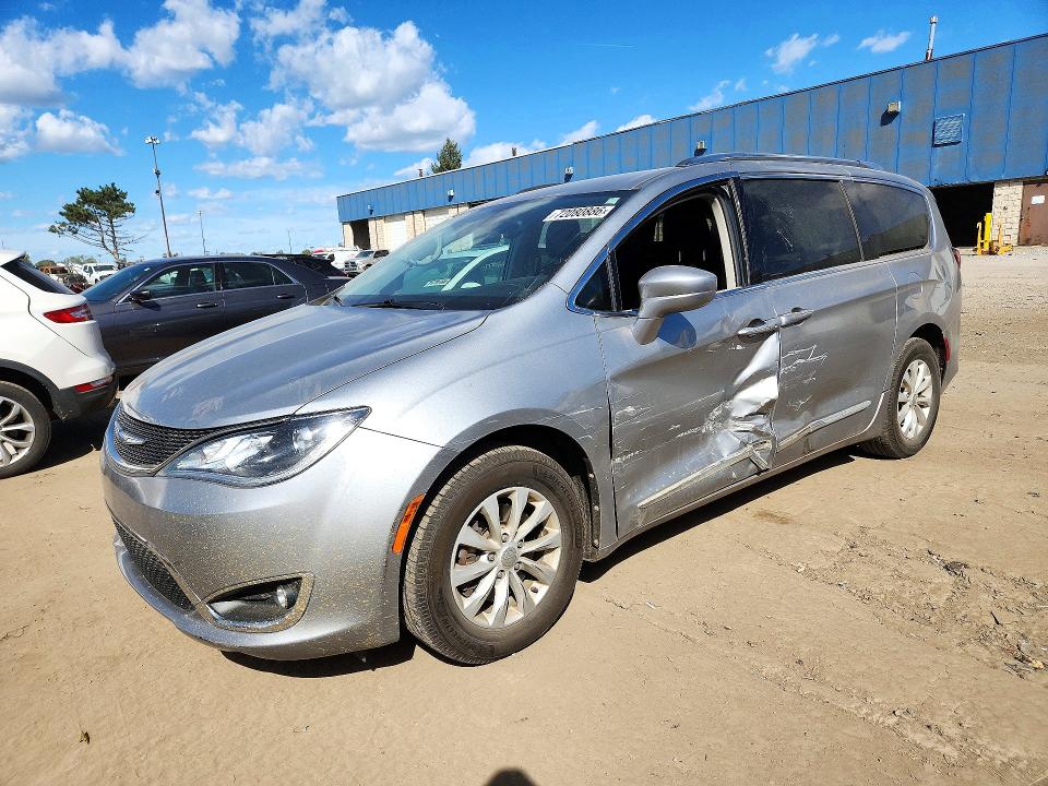 CHRYSLER PACIFICA 2018 с VIN 2C4RC1BG7JR188814 - Фото с аукциона