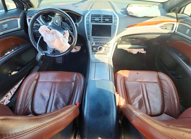 Снимка 8 от търг – 2017 LINCOLN MKZ с VIN 3LN6L5E93HR645349
