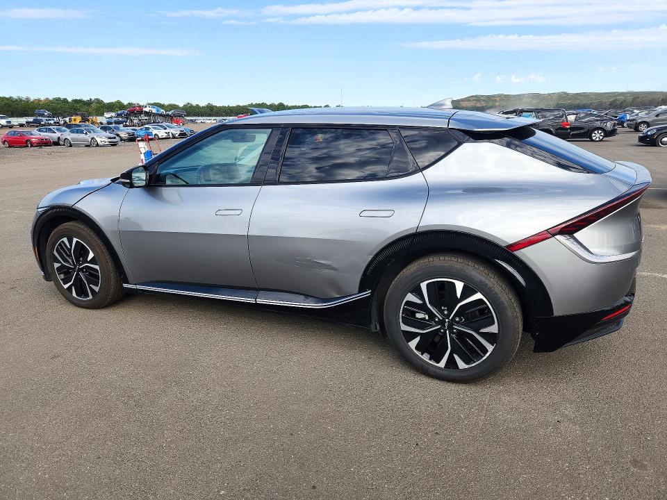 صورة رقم 2 من المزاد - 2023 KIA EV6 مع VIN KNDC34LA8P5610922