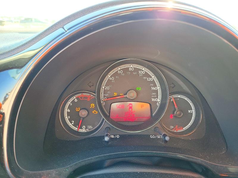 Photo 9 from auction – 2017 VOLKSWAGEN BEETLE with VIN 3VWF17AT5HM628179