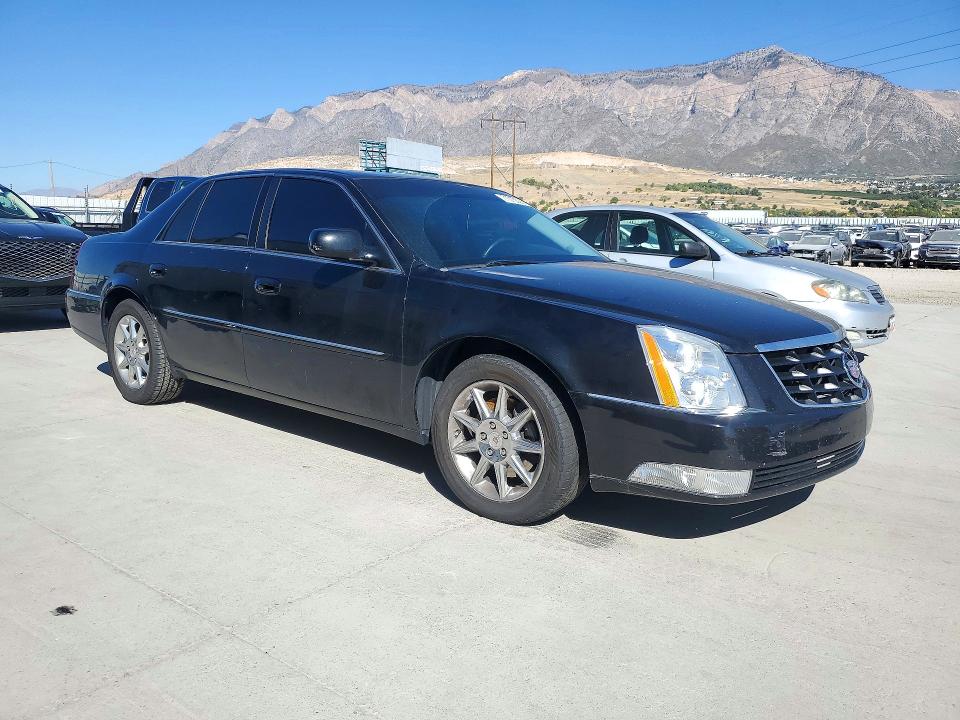 Zdjęcie 4 z aukcji – 2010 CADILLAC DTS z VIN 1G6KD5EY9AU131319