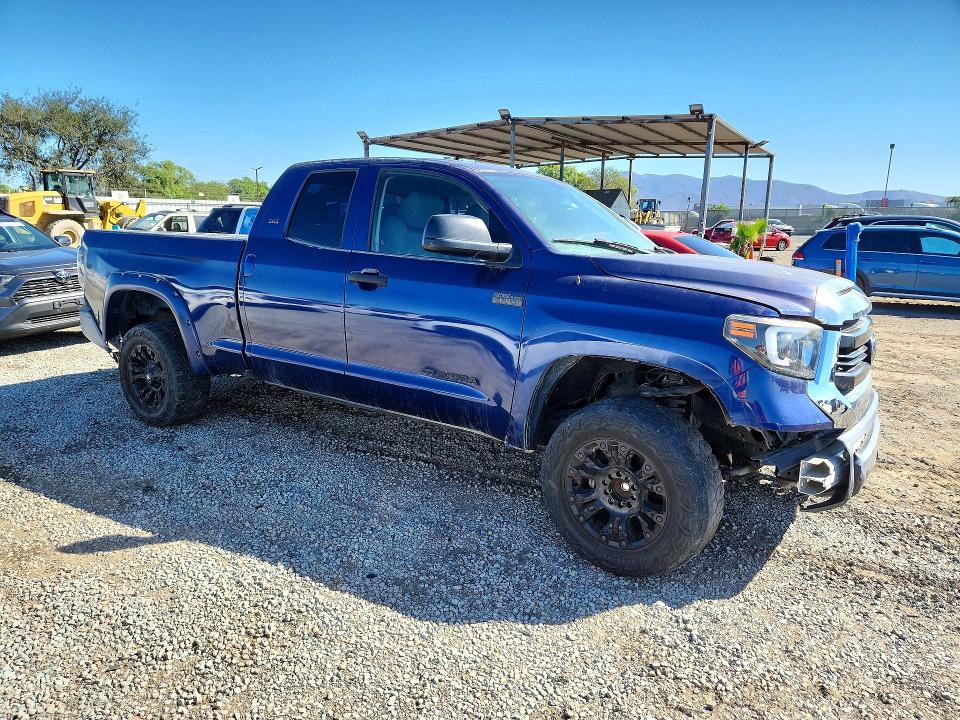 Photo 4 from auction – 2015 TOYOTA TUNDRA with VIN 5TFRM5F11FX088081