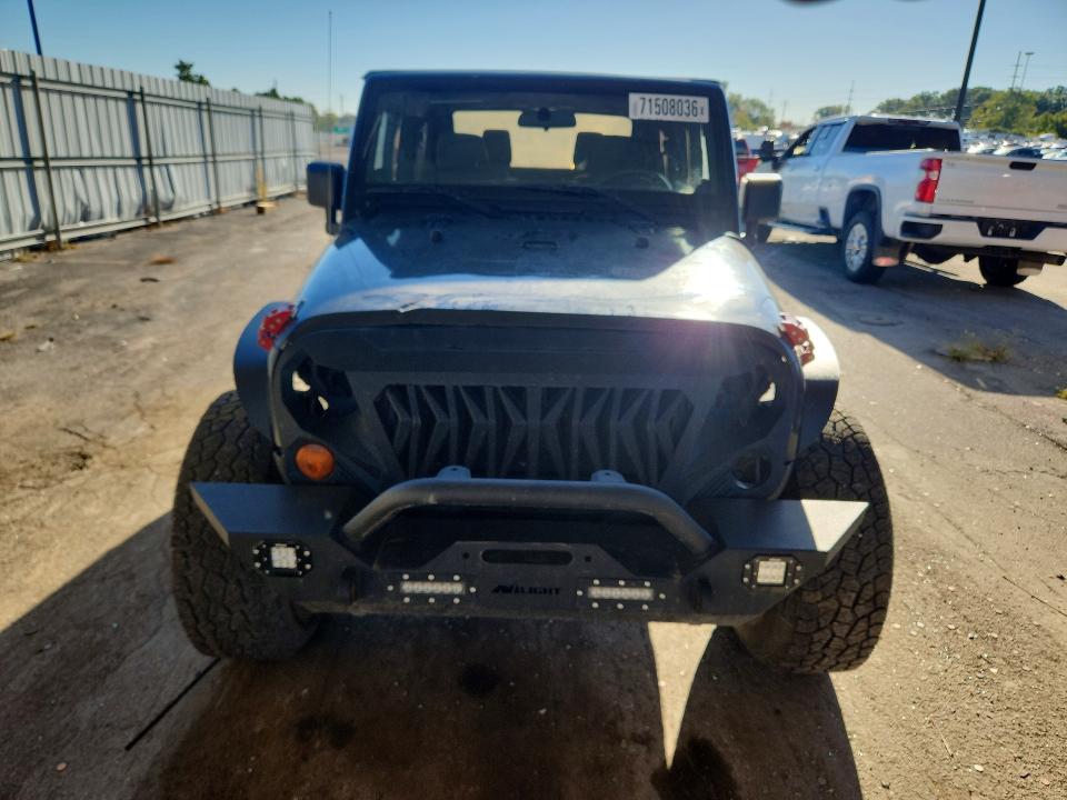 Zdjęcie 5 z aukcji – 2011 JEEP WRANGLER z VIN 1J4AA2D11BL630217