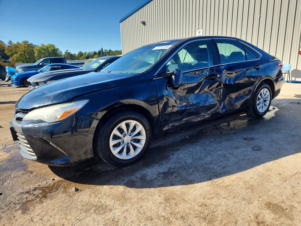 TOYOTA CAMRY 2015 with VIN 4T4BF1FKXFR501423 - Photo from auction