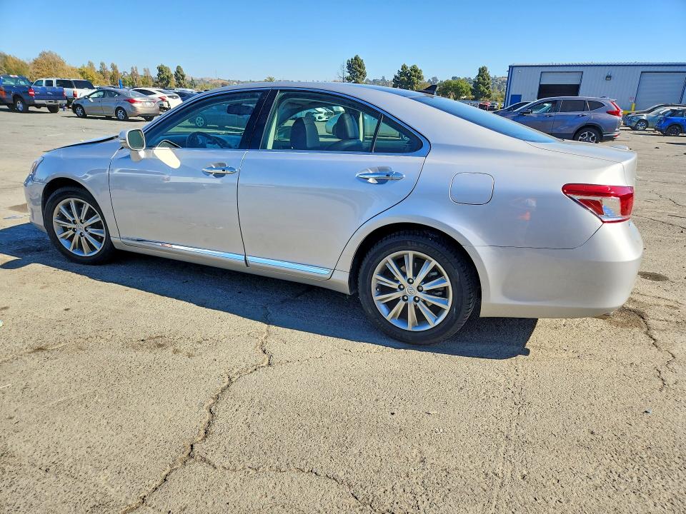 Photo 2 from auction – 2011 LEXUS ES with VIN JTHBK1EG6B2432838