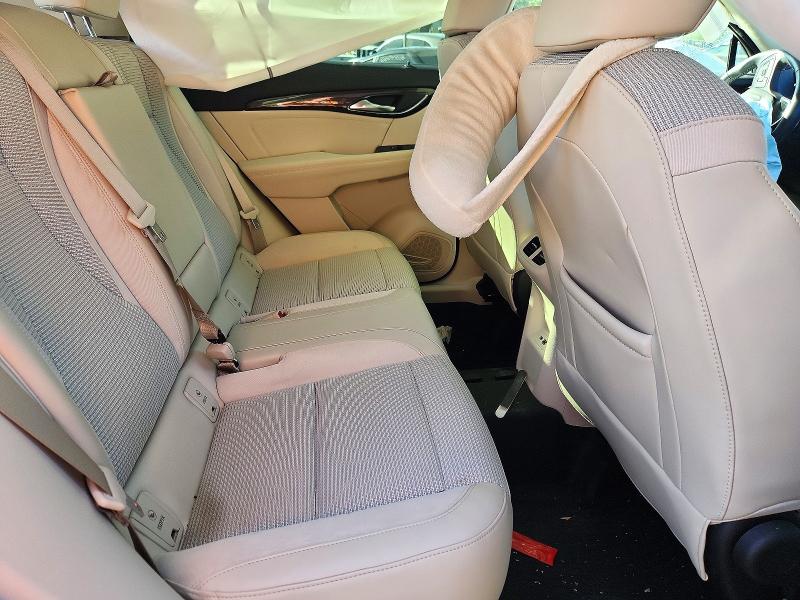 Снимка 11 от търг – 2023 BUICK ENVISION с VIN LRBAZLR48PD019415