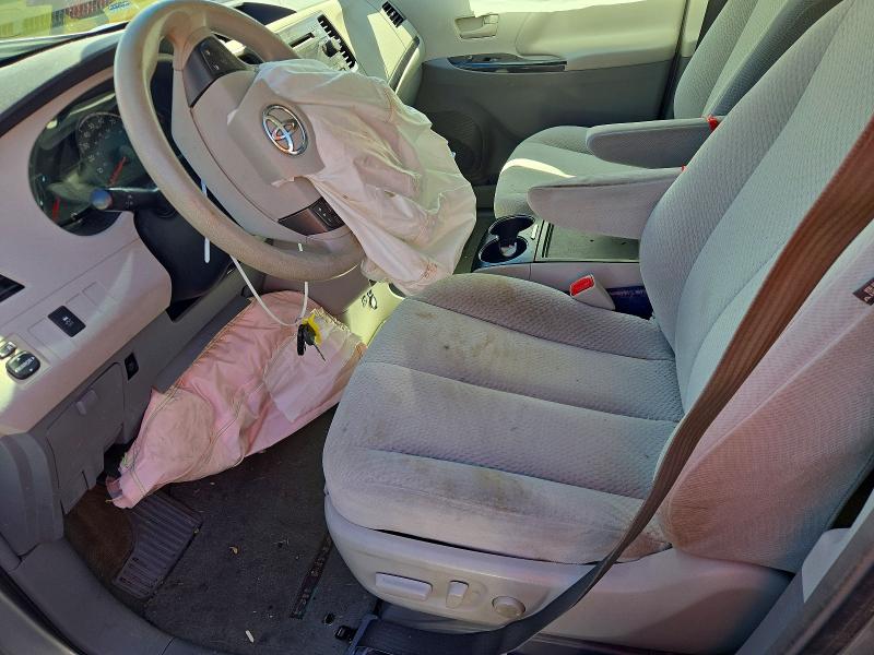Снимка 7 от търг – 2012 TOYOTA SIENNA с VIN 5TDKK3DC3CS196770