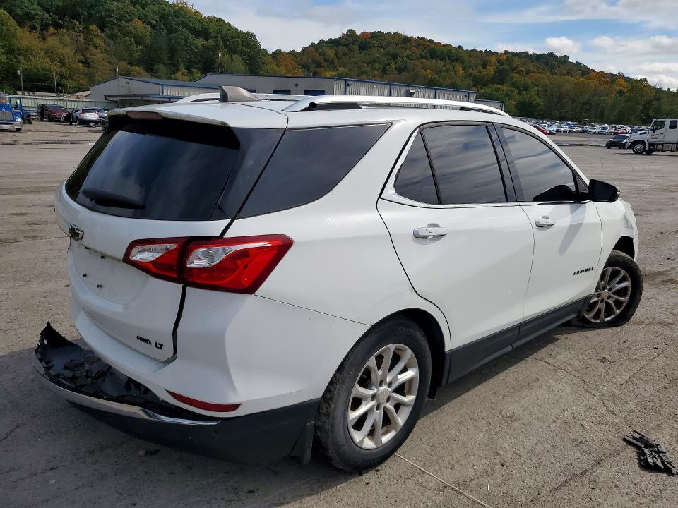Photo 3 from auction – 2018 CHEVROLET EQUINOX with VIN 3GNAXSEV2JS647839