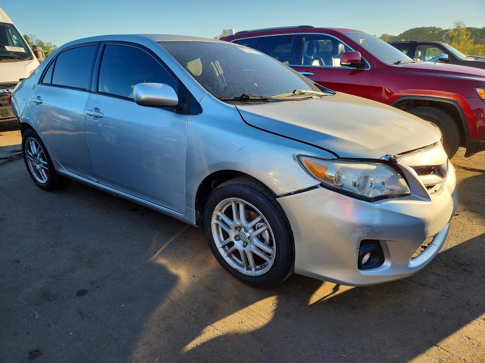 Снимка 4 от търг – 2011 TOYOTA COROLLA с VIN 2T1BU4EE3BC587876