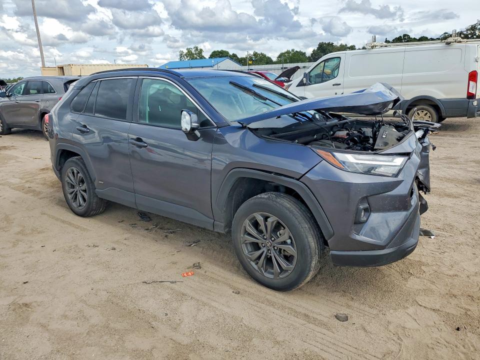 Снимка 4 от търг – 2024 TOYOTA RAV4 с VIN 4T3B6RFV0RU158605
