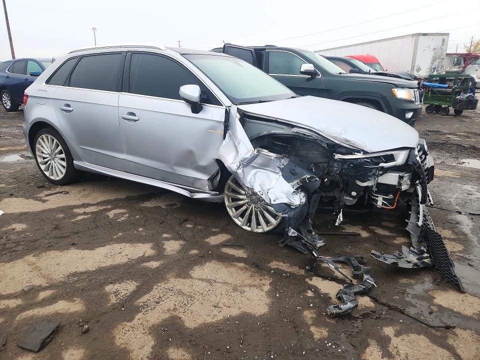 Фото 4 с аукциона – 2017 AUDI A3 с VIN WAUSPBFF5HA104823