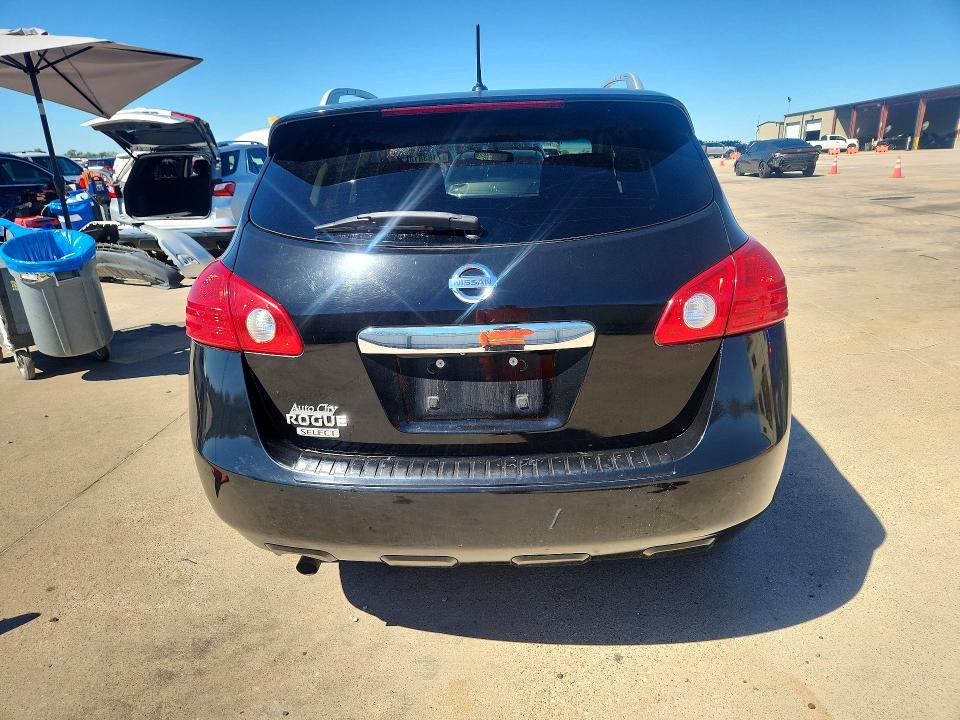 Photo 6 from auction – 2015 NISSAN ROGUE SELECT with VIN JN8AS5MTXFW654871