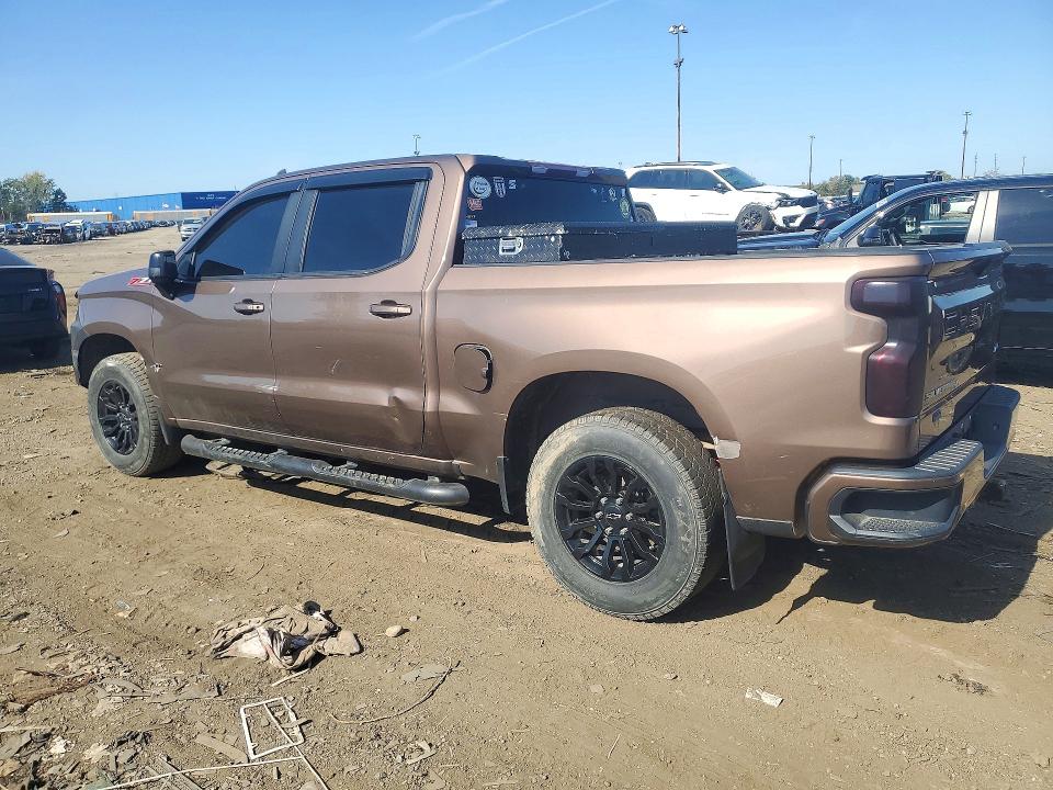 Снимка 2 от търг – 2019 CHEVROLET SILVERADO с VIN 3GCUYEED0KG214259
