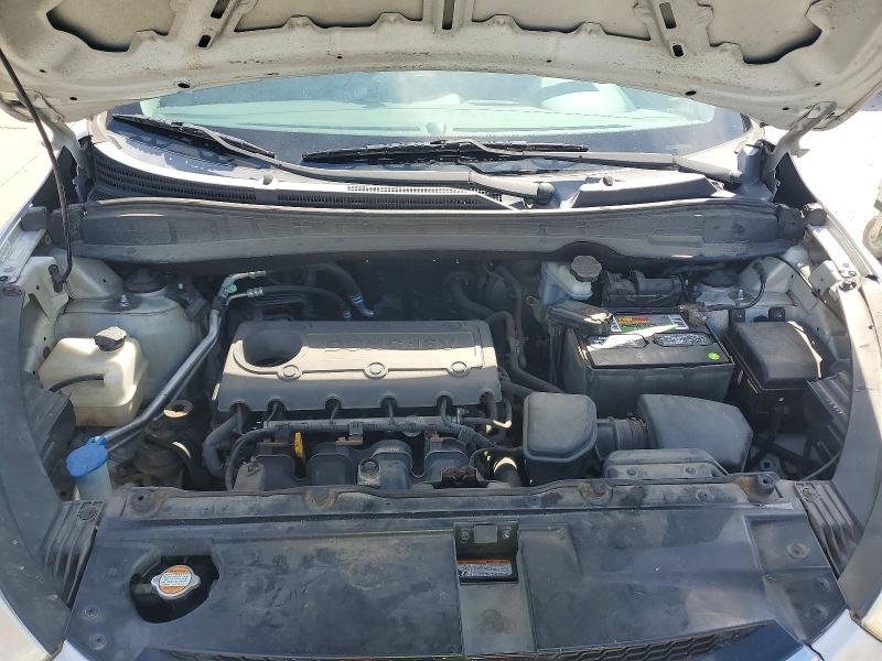 Снимка 12 от търг – 2010 HYUNDAI TUCSON с VIN KM8JU3AC7AU021260