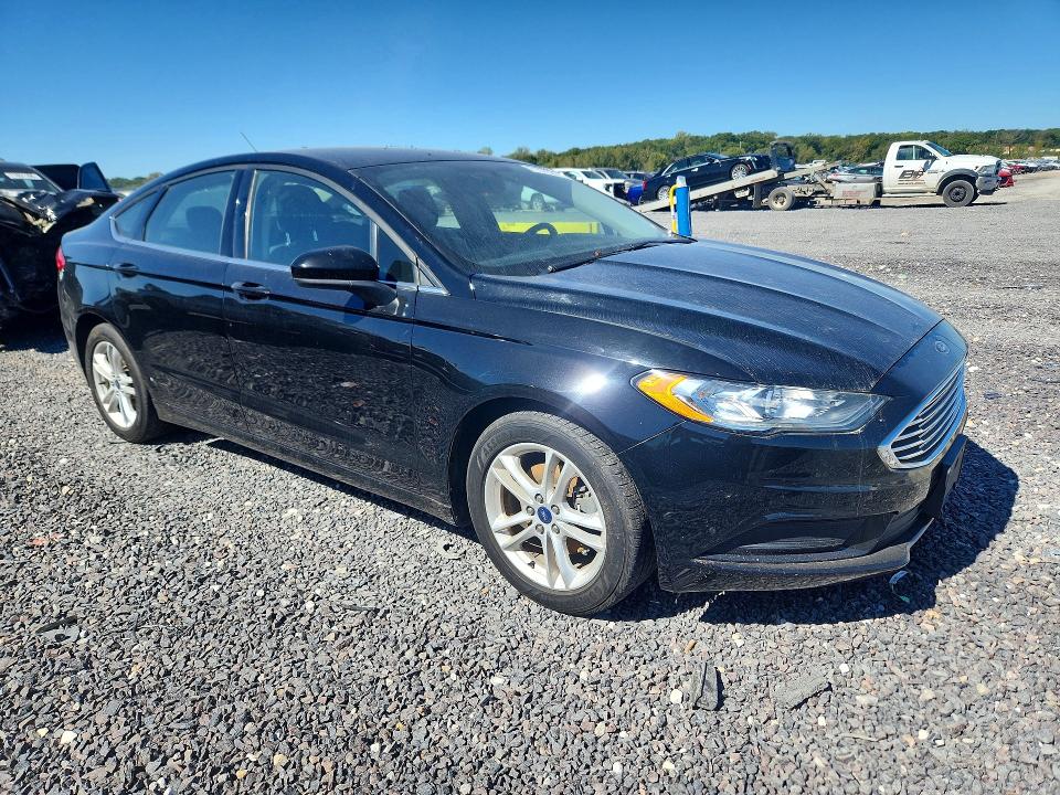 Снимка 4 от търг – 2018 FORD FUSION с VIN 3FA6P0HD6JR154264