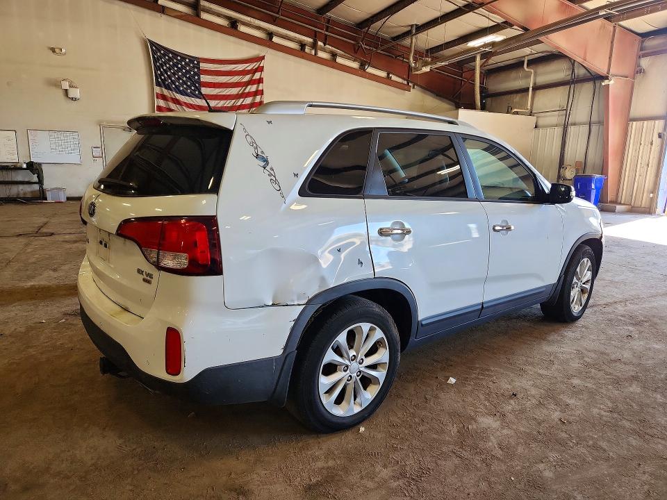 Photo 3 from auction – 2014 KIA SORENTO with VIN 5XYKU4A71EG492720